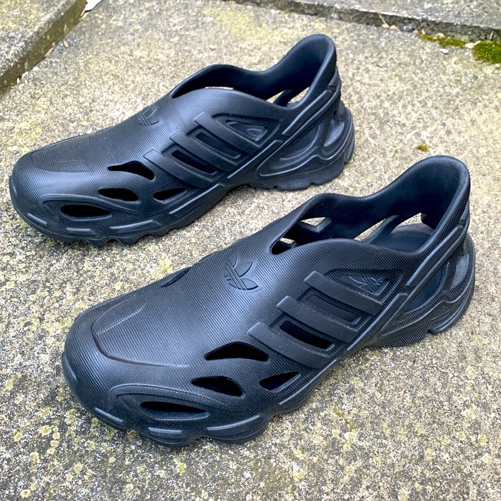 Adidas SUPERNOVA SHOES size 10